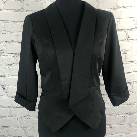 foreign exchange: Black Blazer  Size:(S) - Picture 4 of 13